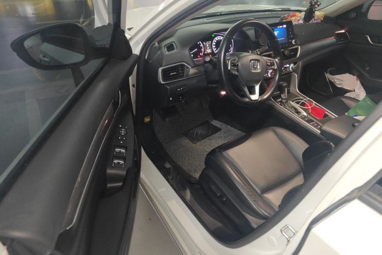 Used Honda Accord 2018 260TURBO Elite Edition China VI Driver Seat