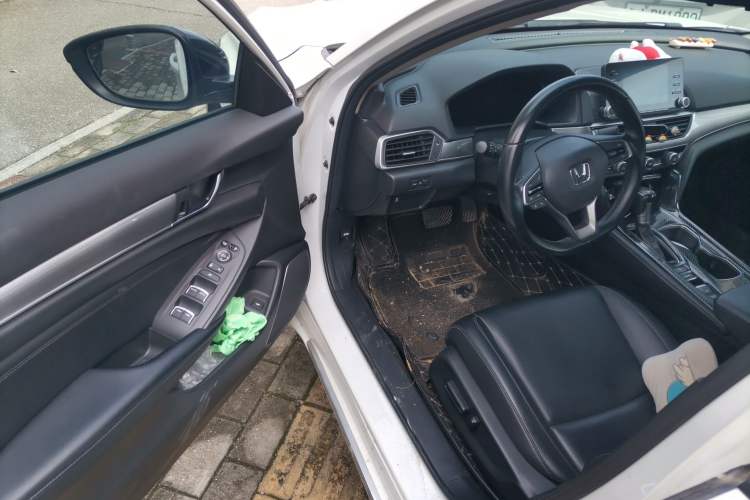 Used Honda Accord 2018 260TURBO Elite Edition China VI Driver Seat