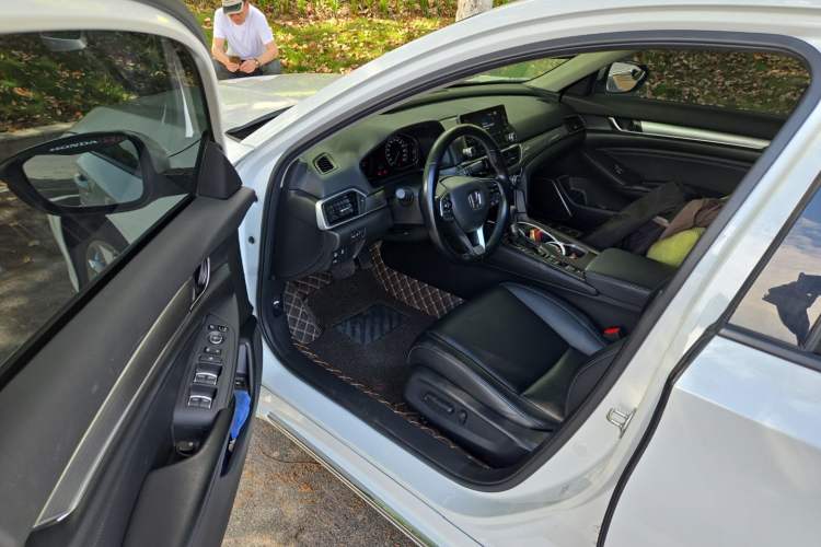 Used Honda Accord 2018 260TURBO Luxury Edition China VI Driver Seat
