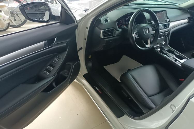 Used Honda Accord 2018 260TURBO Elite Edition China VI Driver Seat