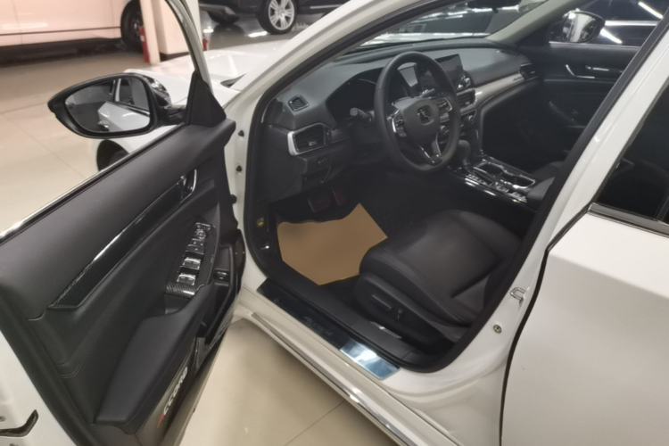 Used Honda Accord 2018 260TURBO Elite Edition China VI Driver Seat