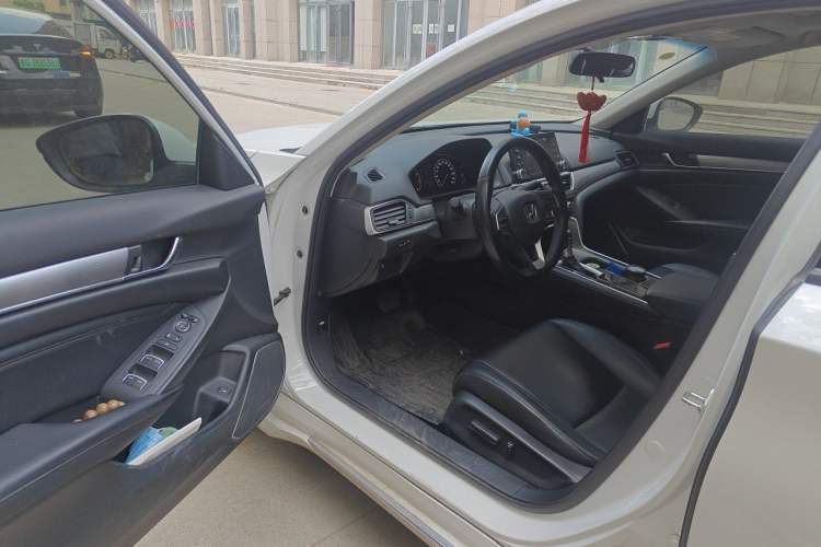 Used Honda Accord 2018 260TURBO Elite Edition China VI Driver Seat