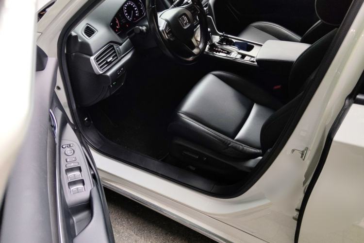 Used Honda Accord 2018 260TURBO Elite Edition China VI Driver Seat