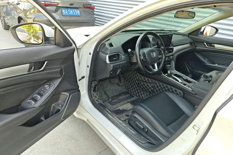 Used Honda Accord 2018 260TURBO Elite Edition China VI Driver Seat