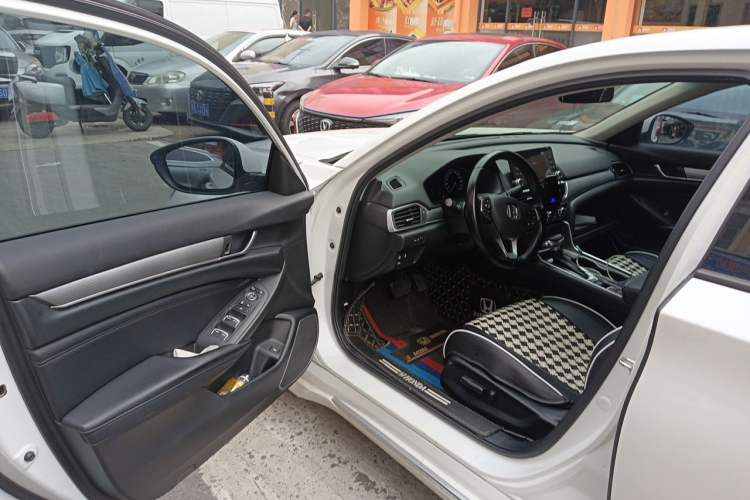 Used Honda Accord 2018 260TURBO Luxury Edition China V Emission Standard Driver Seat