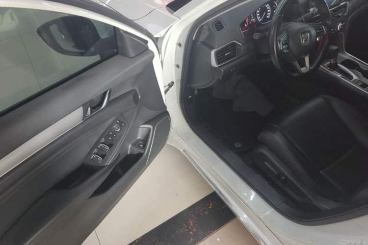 Used Honda Accord 2018 260TURBO Elite Edition China VI Driver Seat
