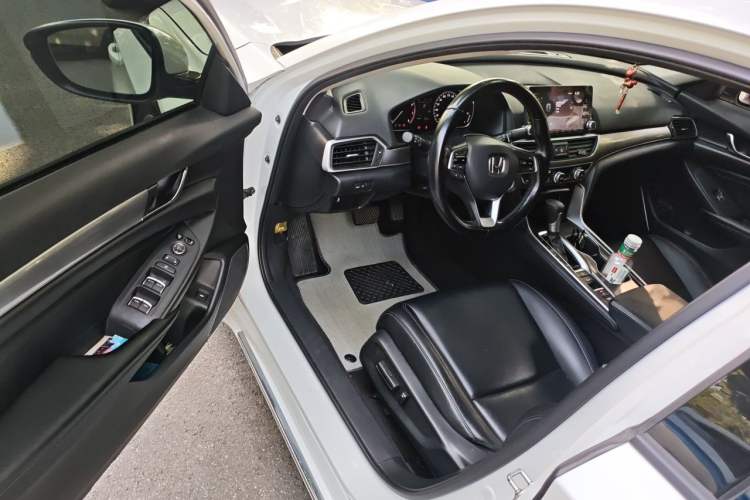 Used Honda Accord 2018 260TURBO Elite Edition China VI Driver Seat