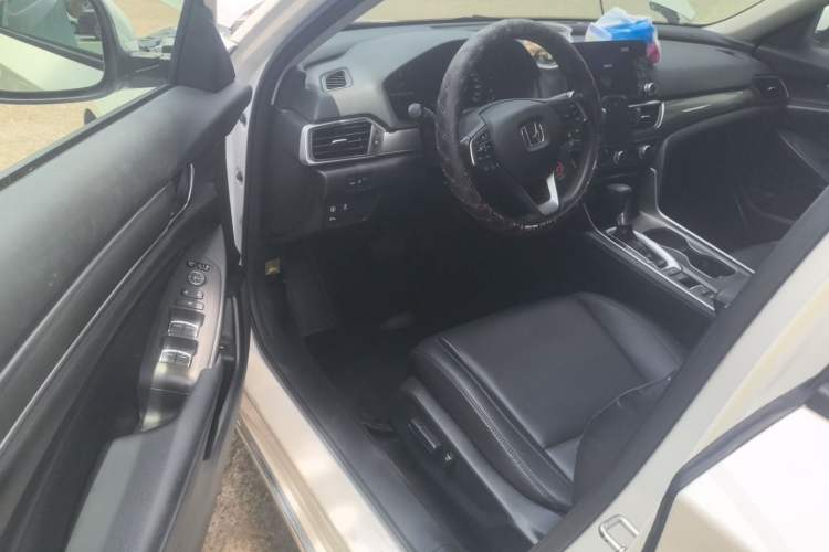 Used Honda Accord 2018 260TURBO Luxury Edition China VI Driver Seat
