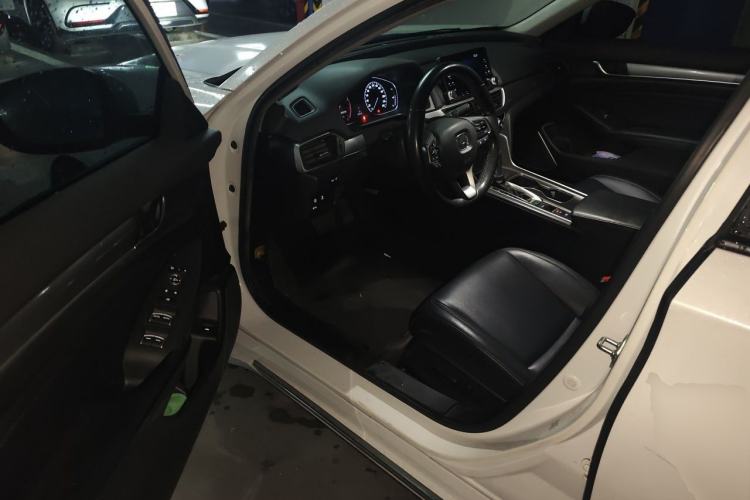 Used Honda Accord 2018 260TURBO Luxury Edition China VI Driver Seat