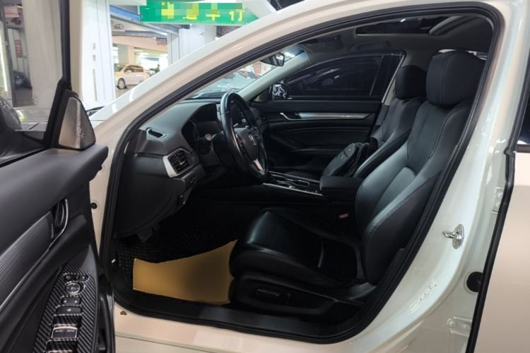 Used Honda Accord 2018 260TURBO Elite Edition China VI Driver Seat
