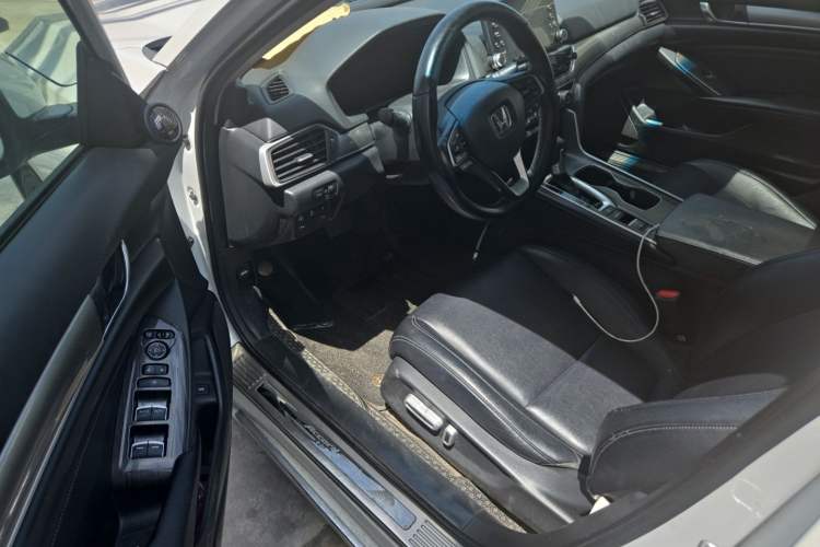Used Honda Accord 2018 260TURBO Luxury Edition China VI Driver Seat