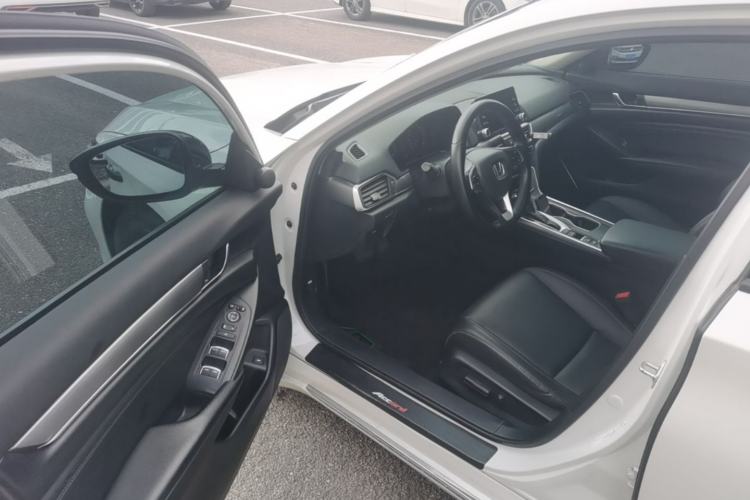 Used Honda Accord 2018 260TURBO Elite Edition China VI Driver Seat