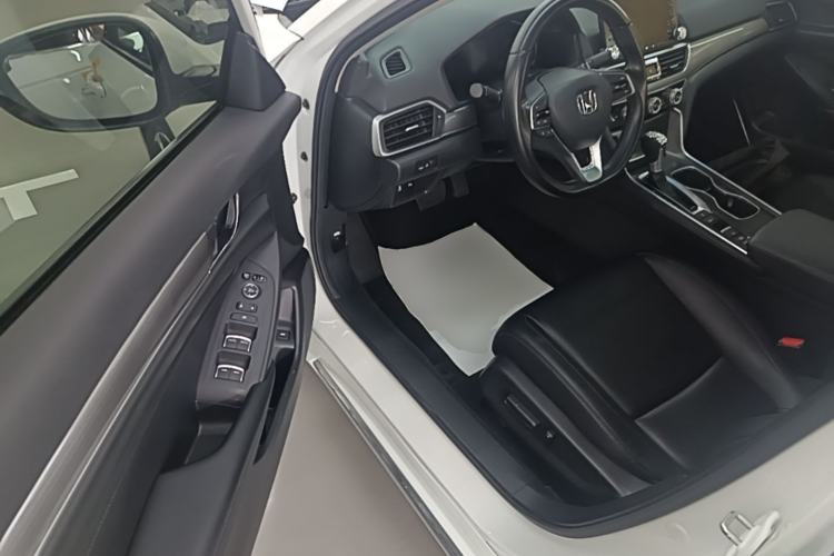 Used Honda Accord 2018 260TURBO Elite Edition China VI Driver Seat