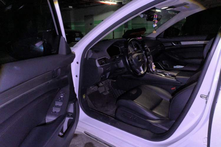 Used Honda Accord 2018 260TURBO Elite Edition China VI Driver Seat