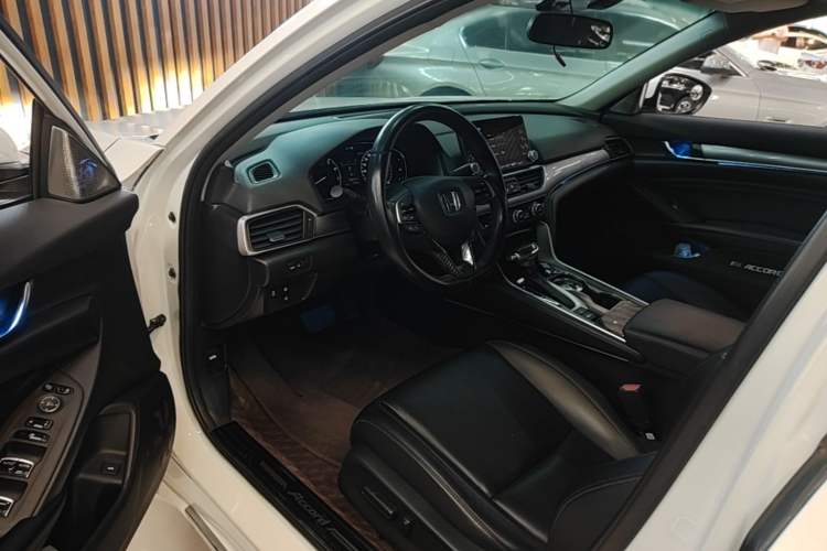 Used Honda Accord 2018 260TURBO Elite Edition China VI Driver Seat