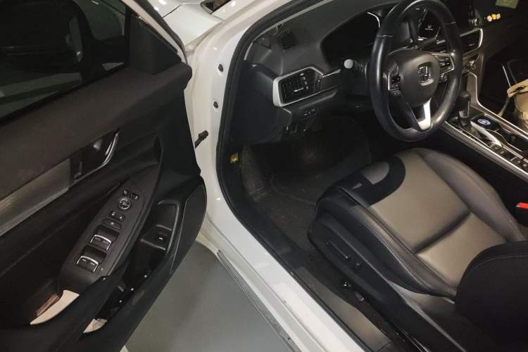 Used Honda Accord 2018 260TURBO Elite Edition China VI Driver Seat