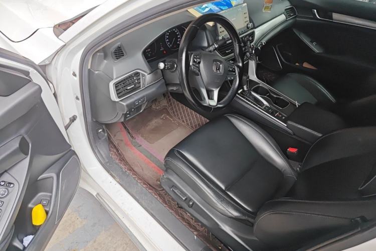 Used Honda Accord 2018 260TURBO Luxury Edition China VI Driver Seat