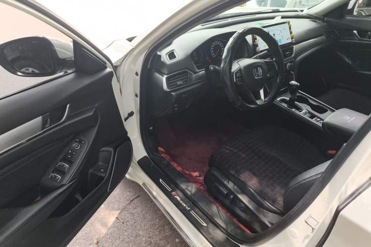 Used Honda Accord 2018 260TURBO Prestige Edition China VI Driver Seat