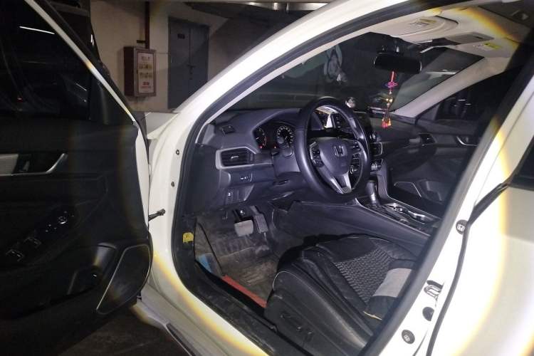 Used Honda Accord 2018 260TURBO Elite Edition China VI Driver Seat