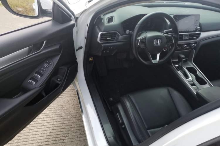 Used Honda Accord 2018 260TURBO Elite Edition China VI Driver Seat