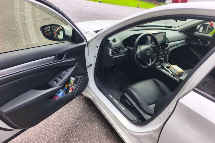 Used Honda Accord 2018 260TURBO Luxury Edition China VI Driver Seat