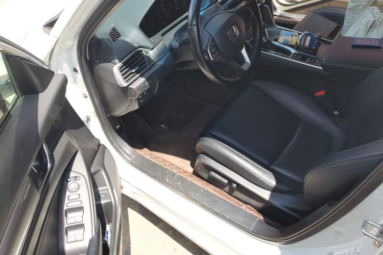 Used Honda Accord 2018 260TURBO Luxury Edition China VI Driver Seat