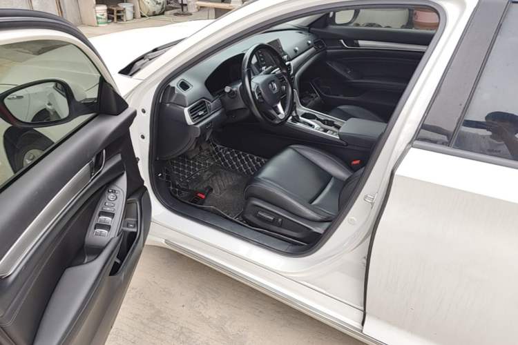 Used Honda Accord 2018 260TURBO Elite Edition China VI Driver Seat