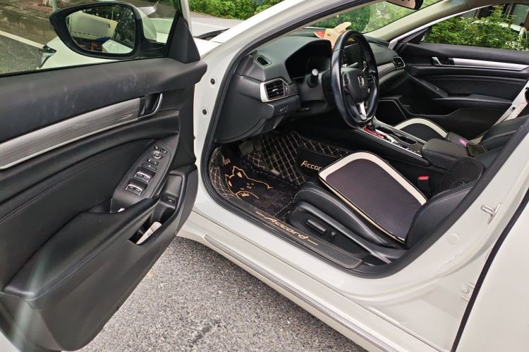 Used Honda Accord 2018 260TURBO Elite Edition China VI Driver Seat