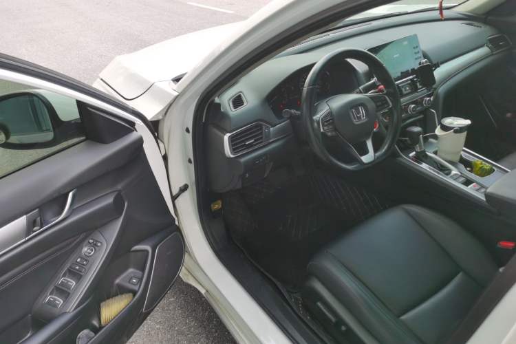 Used Honda Accord 2018 260TURBO Elite Edition China VI Driver Seat