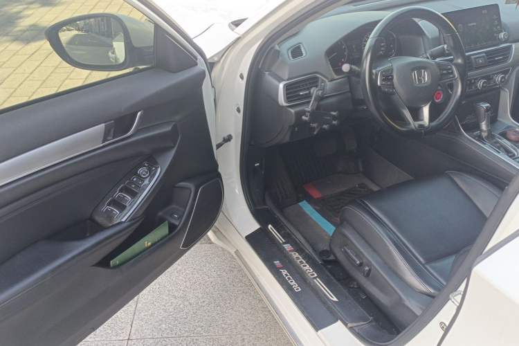 Used Honda Accord 2018 260TURBO Elite Edition China VI Driver Seat