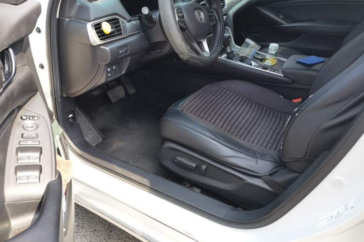 Used Honda Accord 2018 260TURBO Luxury Edition China V Emission Standard Driver Seat