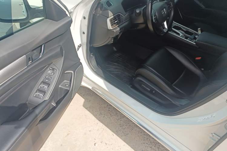 Used Honda Accord 2018 260TURBO Luxury Edition China VI Driver Seat