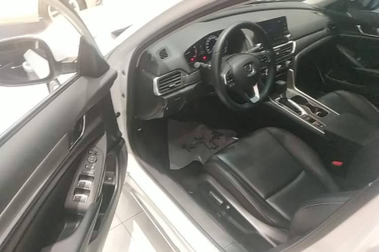 Used Honda Accord 2018 260TURBO Elite Edition China VI Driver Seat