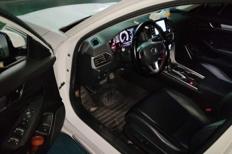 Used Honda Accord 2018 260TURBO Elite Edition China VI Driver Seat