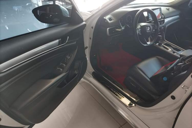 Used Honda Accord 2018 260TURBO Elite Edition China VI Driver Seat