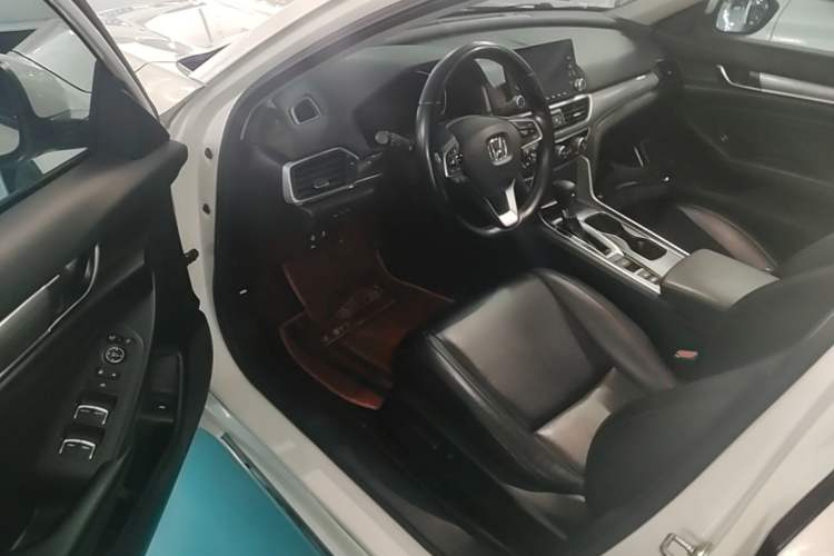 Used Honda Accord 2018 260TURBO Luxury Edition China VI Driver Seat