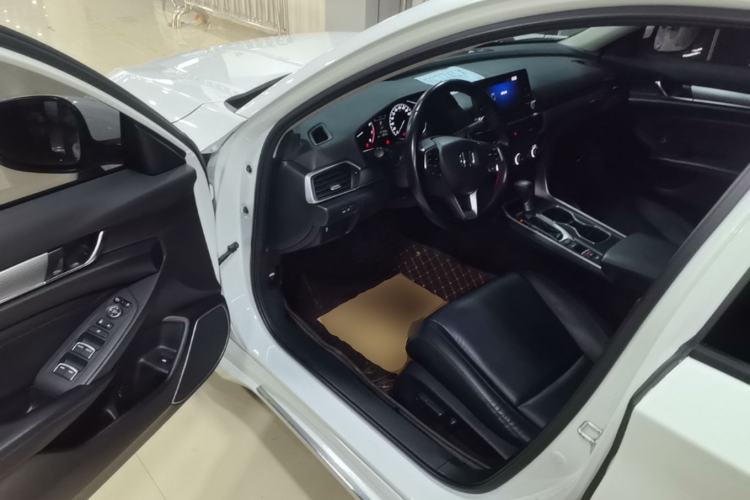 Used Honda Accord 2018 260TURBO Elite Edition China VI Driver Seat