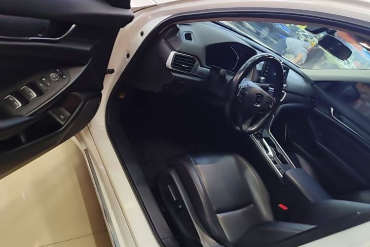 Used Honda Accord 2018 260TURBO Elite Edition China VI Driver Seat