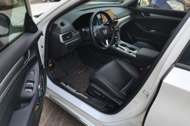 Used Honda Accord 2018 260TURBO Luxury Edition China VI Driver Seat