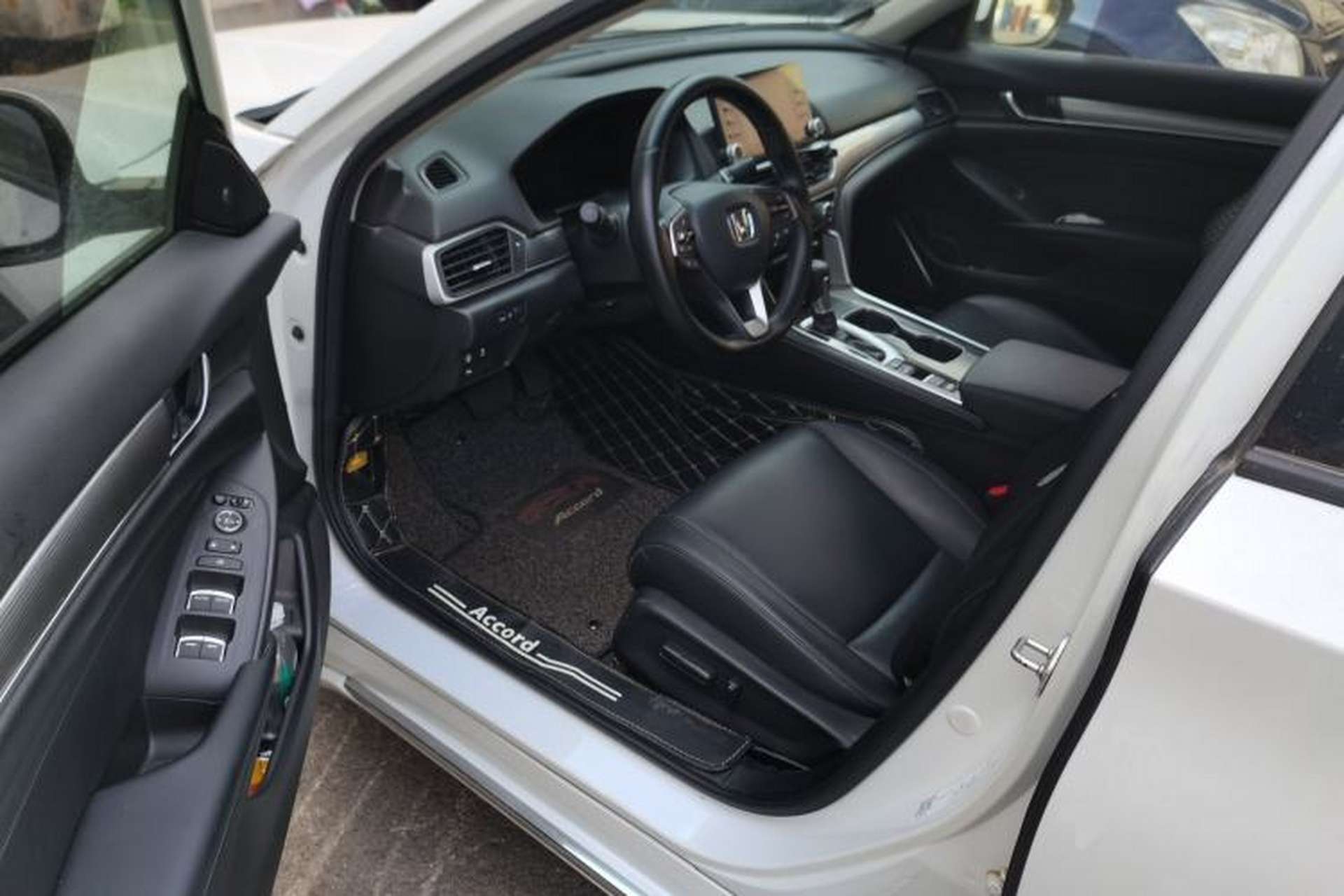 Used Honda Accord 2018 260TURBO Luxury Edition China VI Driver Seat