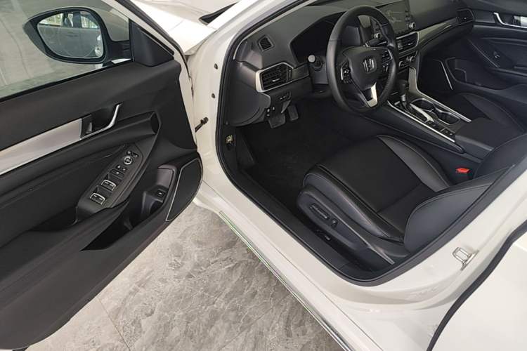 Used Honda Accord 2018 260TURBO Luxury Edition China VI Driver Seat