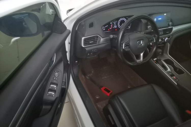 Used Honda Accord 2018 260TURBO Elite Edition China VI Driver Seat