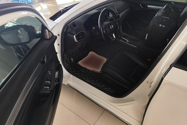 Used Honda Accord 2018 260TURBO Elite Edition China VI Driver Seat