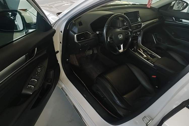 Used Honda Accord 2018 260TURBO Elite Edition China VI Driver Seat