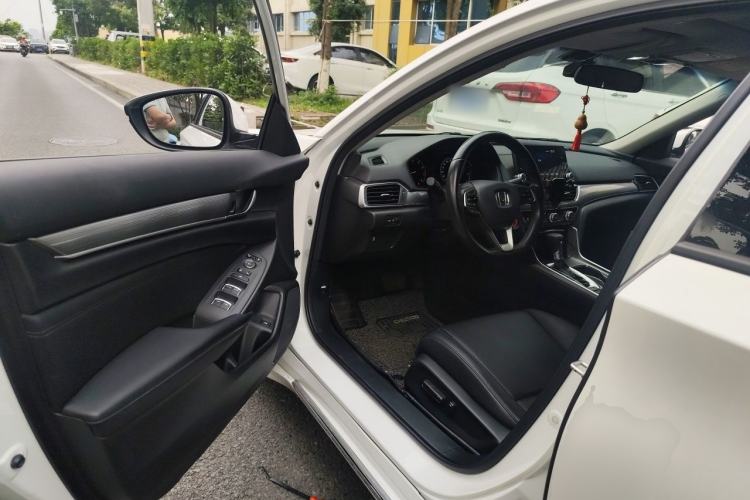 Used Honda Accord 2018 260TURBO Elite Edition China VI Driver Seat