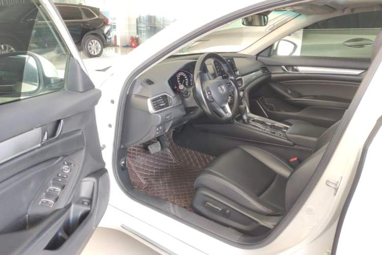 Used Honda Accord 2018 260TURBO Luxury Edition China VI Driver Seat