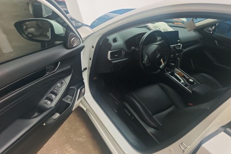 Used Honda Accord 2018 260TURBO Luxury Edition China VI Driver Seat