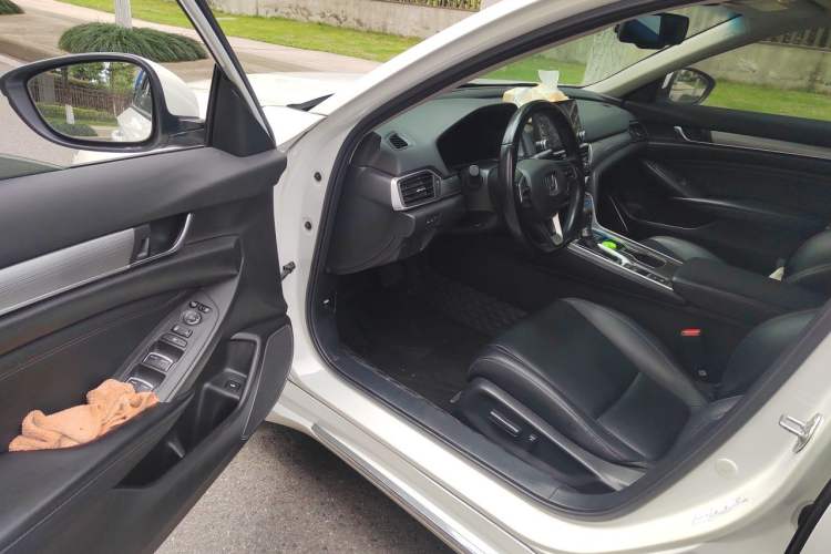Used Honda Accord 2018 260TURBO Elite Edition China VI Driver Seat