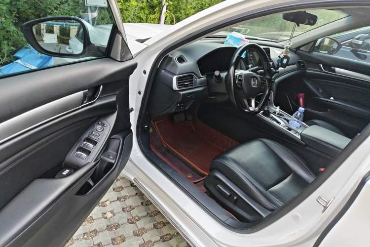 Used Honda Accord 2018 260TURBO Elite Edition China VI Driver Seat