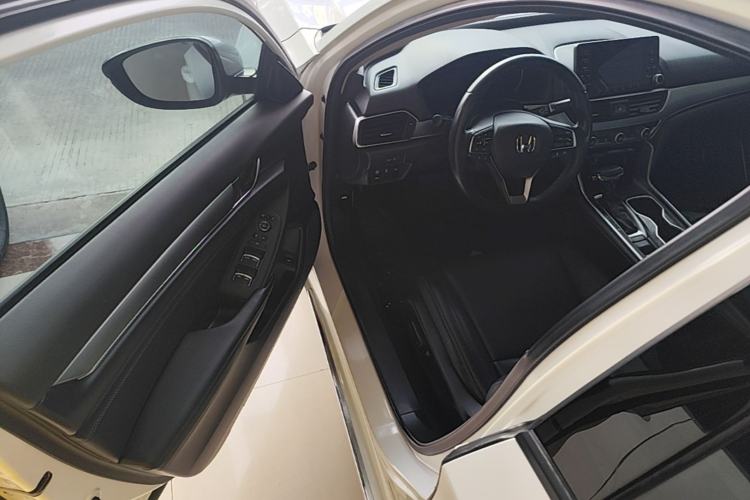 Used Honda Accord 2018 260TURBO Luxury Edition China V Emission Standard Driver Seat